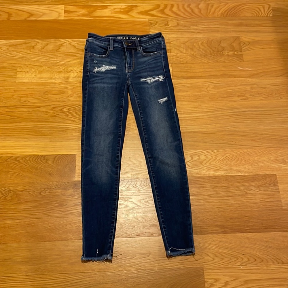 American Eagle stretch jeans size 00 short ripped